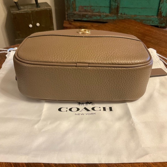 Coach Camera Bag! NEW! - Picture 5 of 7